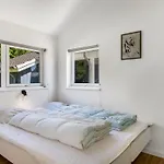 Toja - 700m From The Sea By Interhome